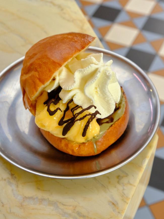 Chicho scoops served inside a sweet brioche bun.