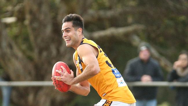 Athan Tsialtas kicked three goals for Strathmore. Picture: Hamish Blair