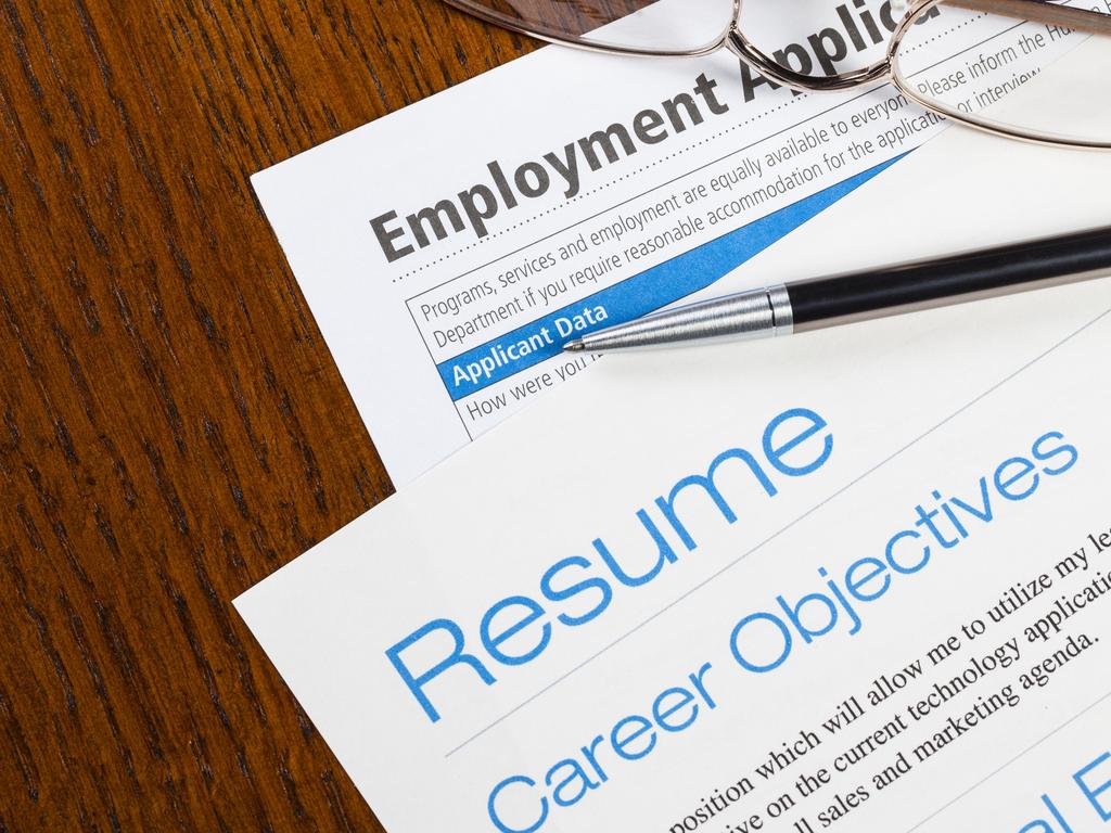 Experts are divided about whether job applicants should outline salary expectations on their resumes.