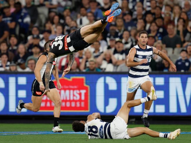 Jeremy Howe crashes into Tyson Stengle. Picture: Michael Willson/AFL Photos via Getty Images