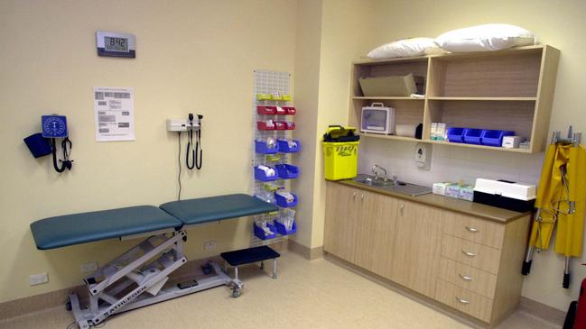 The resuscitation room inside the injecting room.