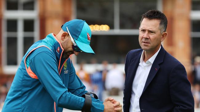 Nathan Lyon (L) chats with former Australian captain Ricky Ponting. Picture: Getty