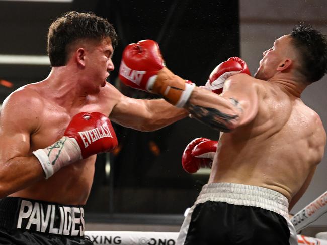 Joel Pavlides (L) and Cody Beekin (R) were in a wild brawl. Picture: No Limit Boxing