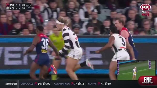 Pies skipper Darcy Moore concussed after Kysaiah Pickett collision