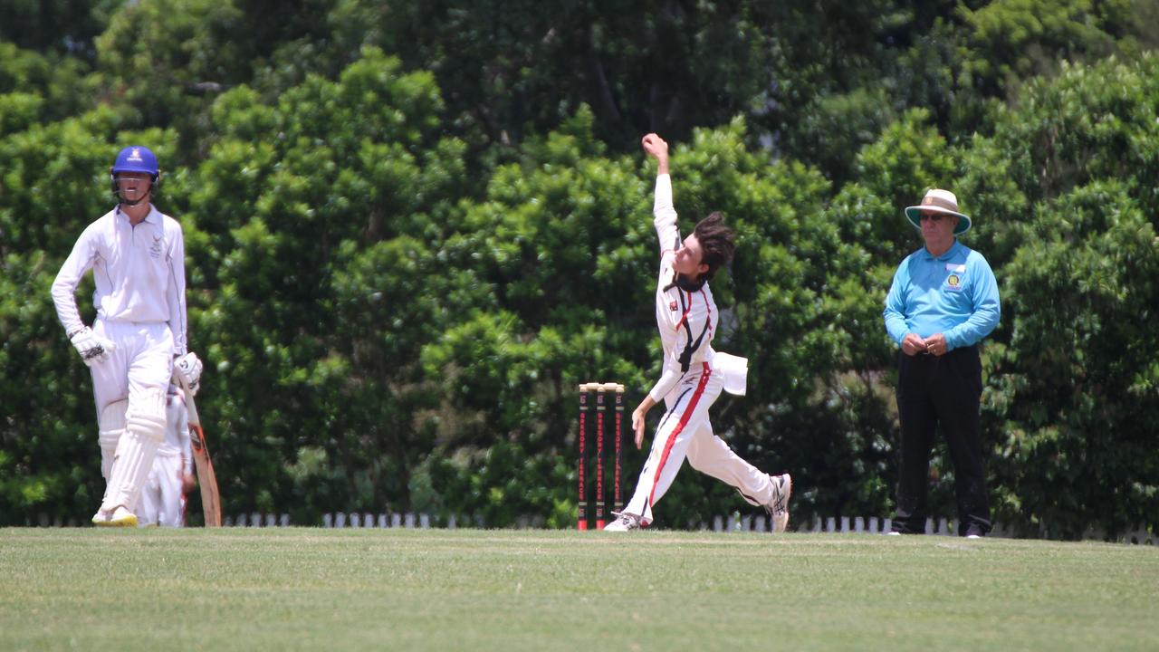 Harry Frost bowling.