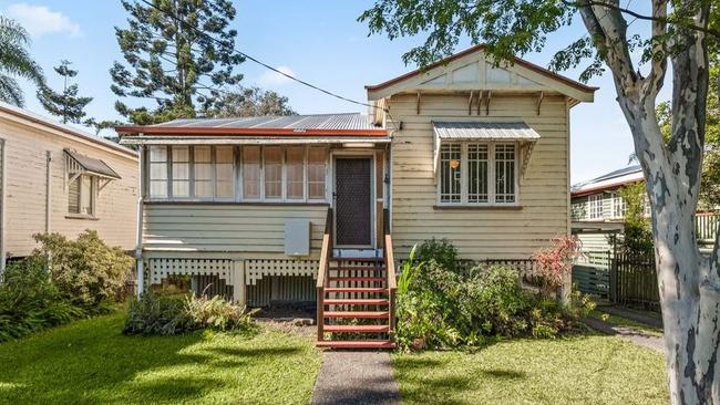 QLD REAL ESTATE: 8 Shottery Street, Yeronga