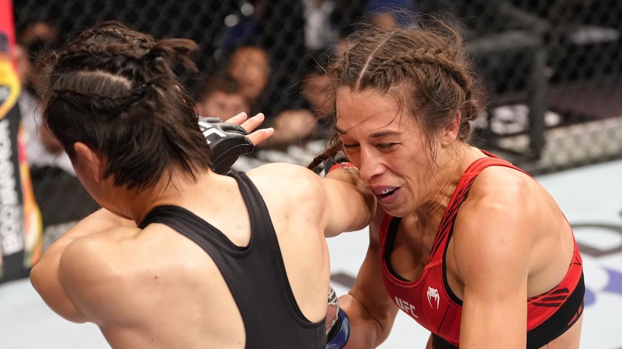 Whang obliterates Joanna at UFC 275