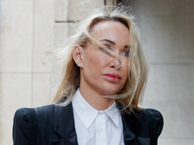 SYDNEY, AUSTRALIA - NewsWire Photos OCTOBER 15, 2024: Linda Rogan arrives at Federal Court on Tuesday. Rogan is at the centre of a sensational court case with her ex-lover Richard White, the founder of ASX-listed giant WiseTech Global. Picture: NewsWire / Nikki Short