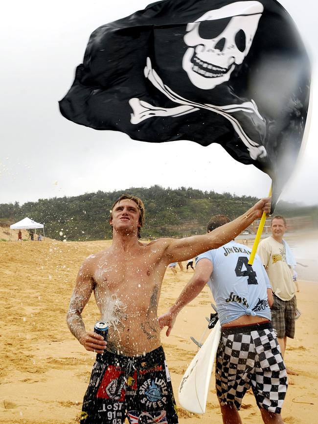 Chris Davidson celebrates a win in the National Jim Beam Surf Tag Final at North Narrabeen.