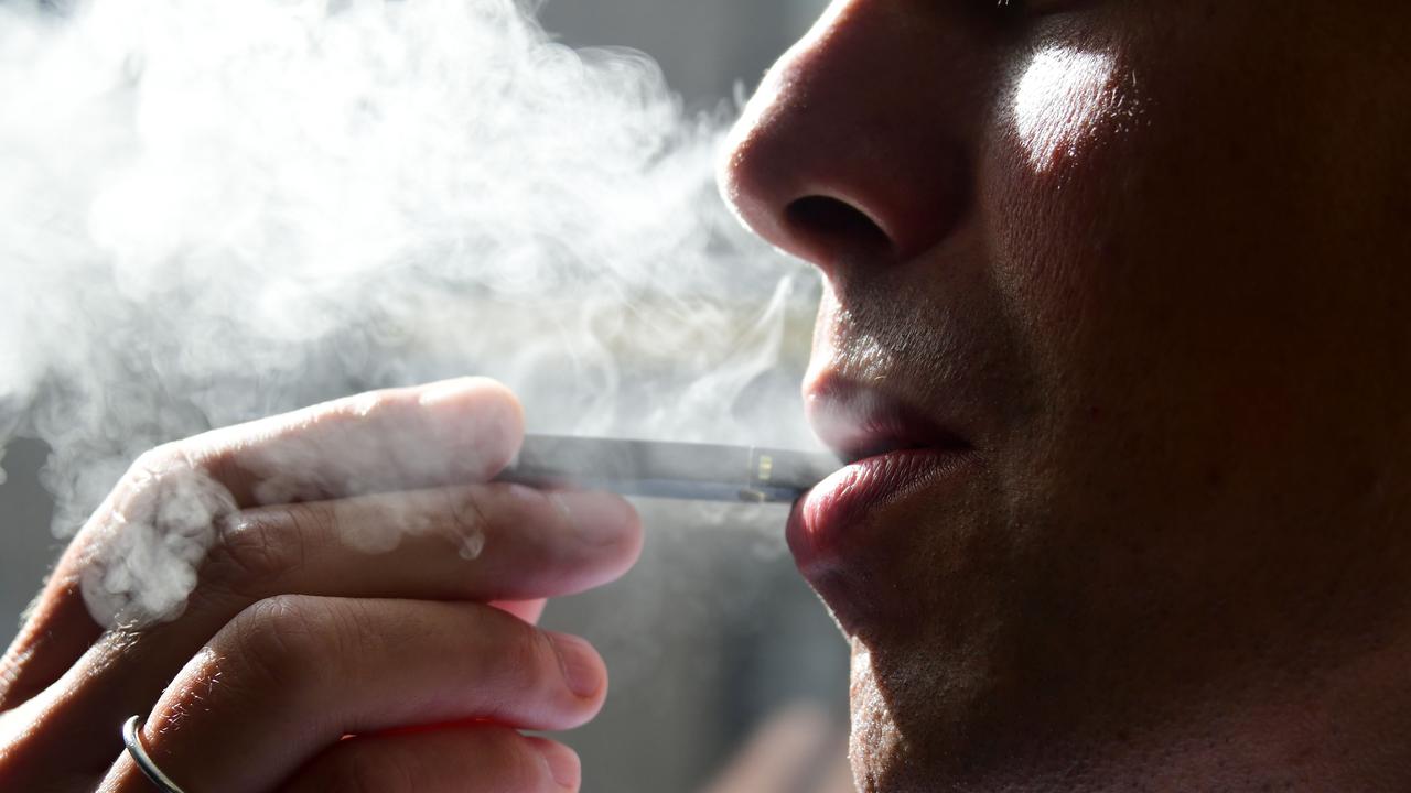 Mosman Council to consider banning vaping e cigarettes at beaches