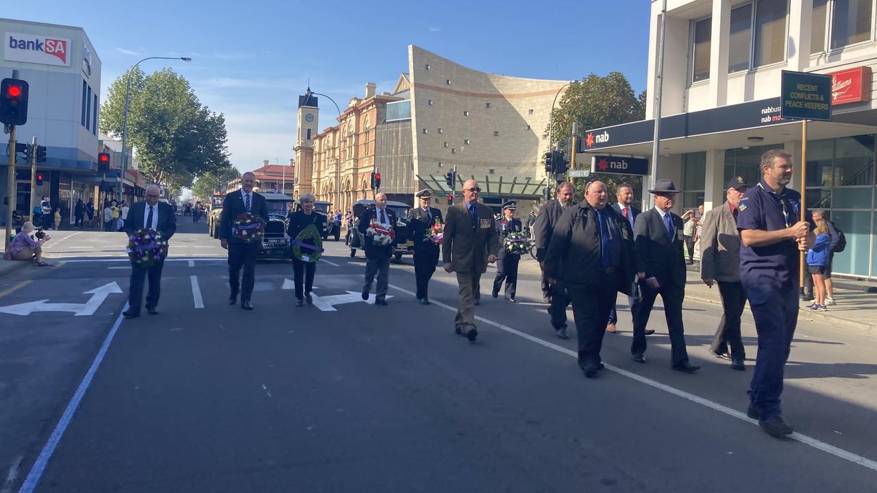 Mount Gambier Anzac Day 2022. The Mount Gambier Anzac Day march. Picture: Arj Ganesan