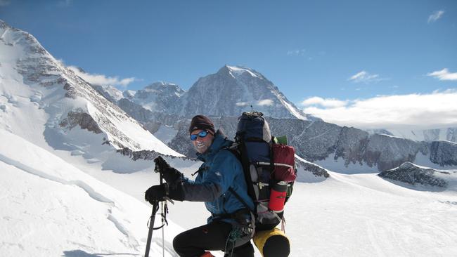 Climbing to the high camp on Mt Vinson.