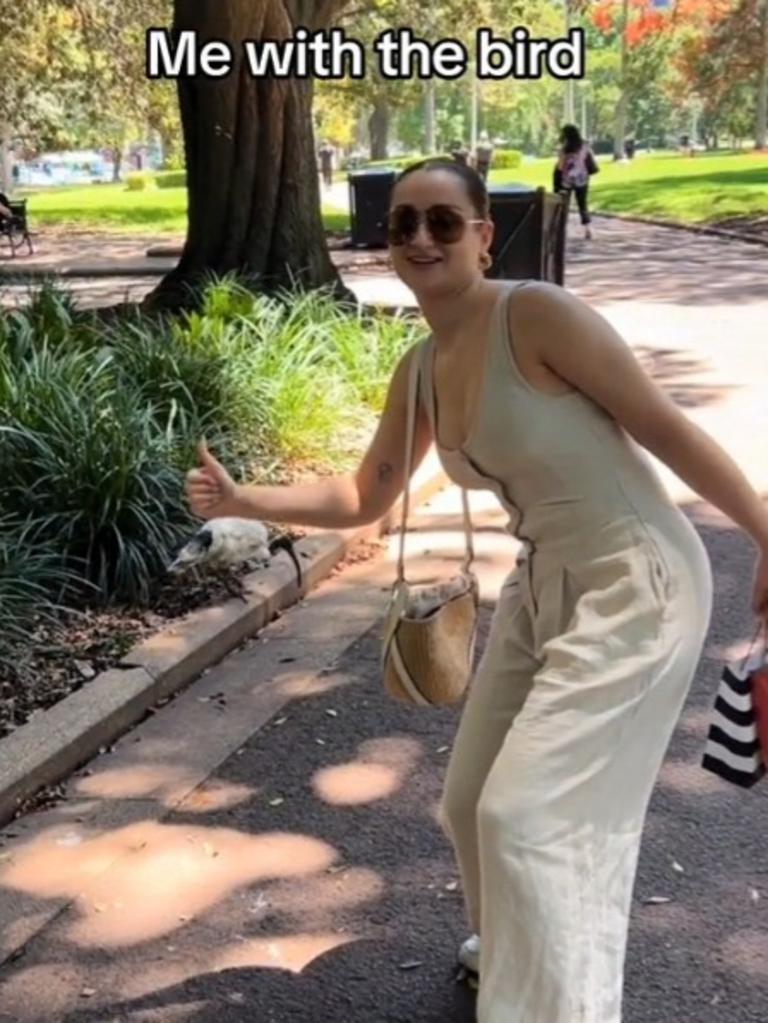 She posed with Australia’s iconic “bin chicken” in one video. Picture: TikTok / @maddiegracejepson