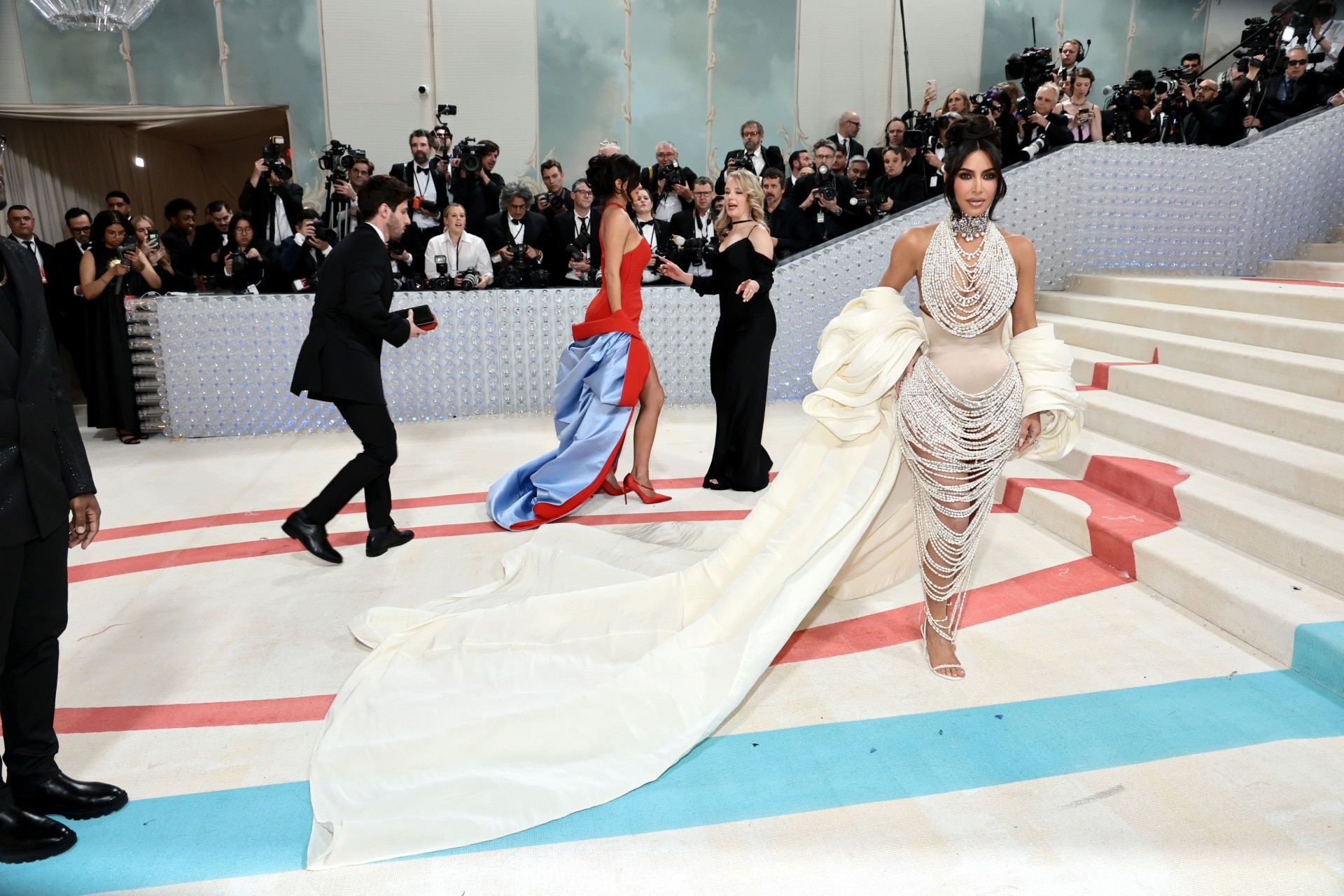 Met Gala 2022 Red Carpet: See Every Celebrity Fashion & Beauty Look - Vogue  Australia