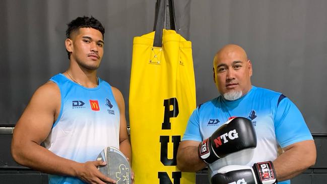 Alex Leapai jnr, son of former boxer Alex Leapai (R), has signed with the Titans.