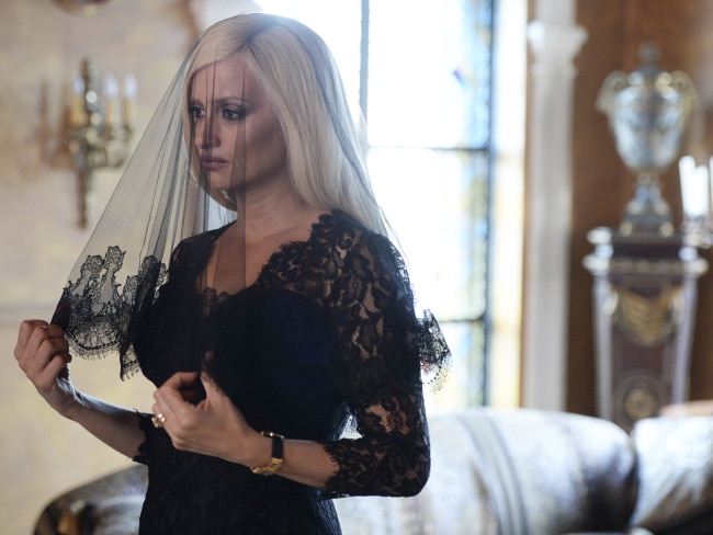 Donatella Versace's 20-year-old daughter, Allegra, is battling anorexia,  fashion designer says