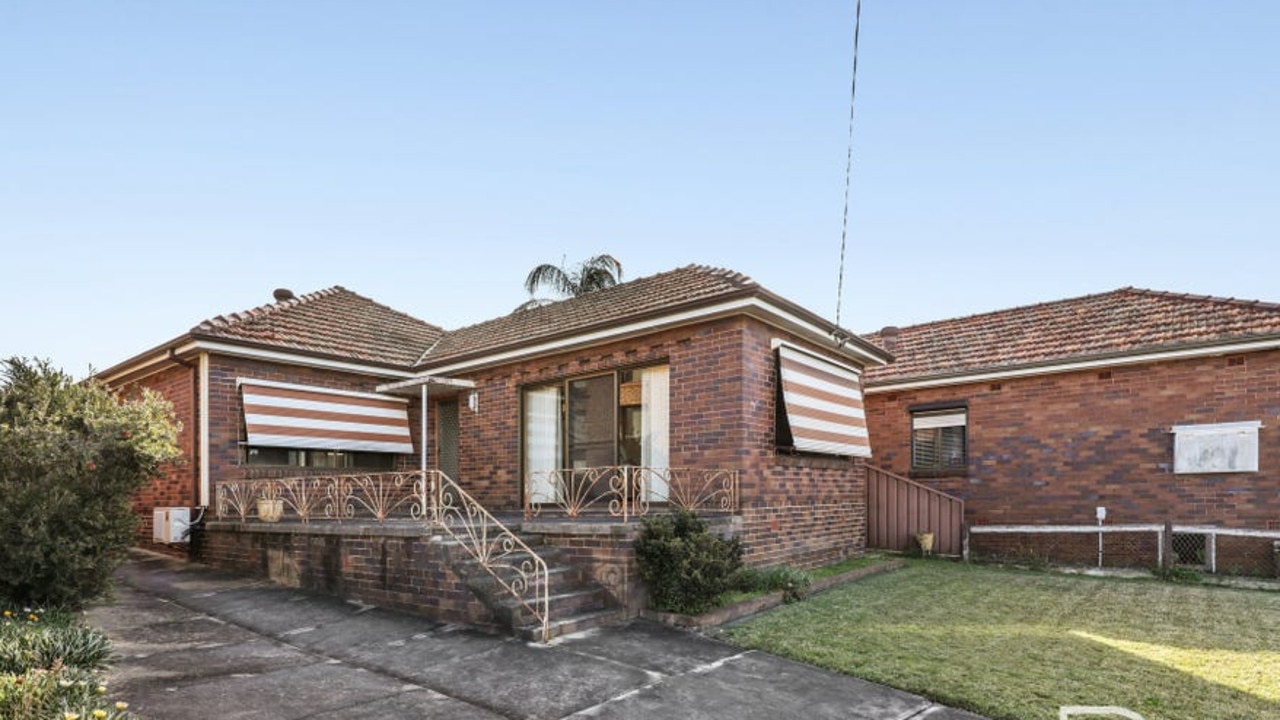 The PropTrack Off Market Sales Performance Report revealed that in Sydney off-market houses sold at an average of 4.2 per cent less than when listed on realestate.com.au. Picture: Supplied