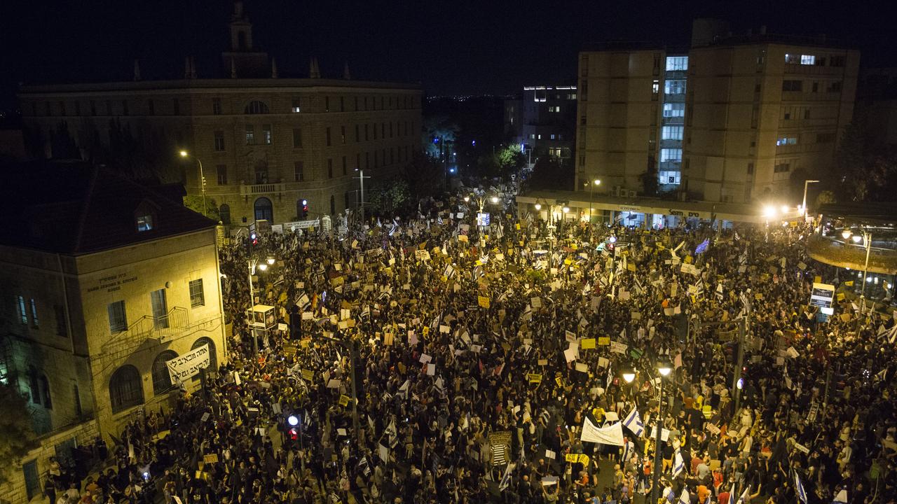 Thousands of Israelis protest against Israeli Prime Minister Benjamin Netanyahu. Picture: Amir Levy/Getty Images.