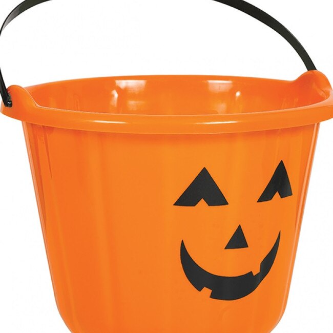 treat bucket by the party people