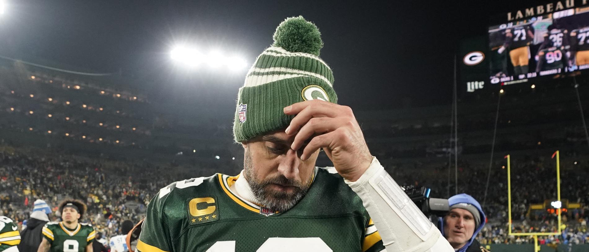 Packers fans split over news of Rodgers trade