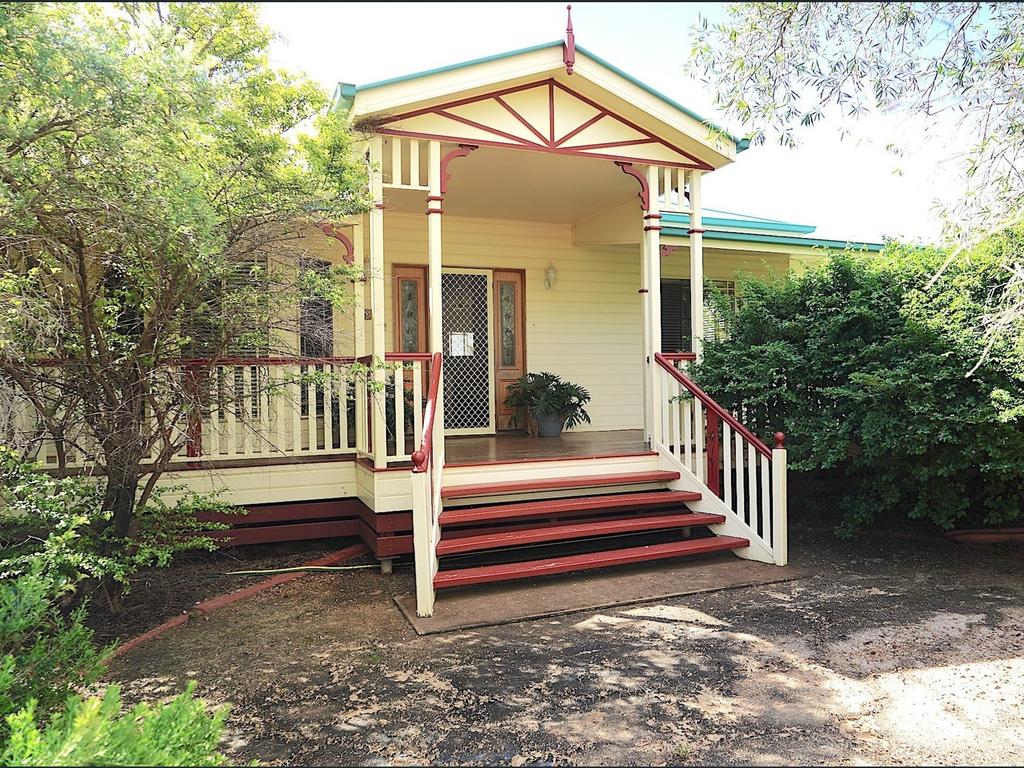 156 Geoghegan Rd in Roma sold in June for $920,000. Photo: realestate.com