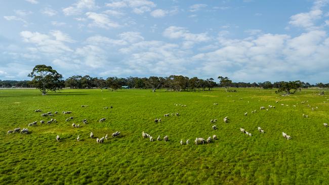 The 4326ha Fairview aggregation has been listed for sale where it is expected to receive significant offers.