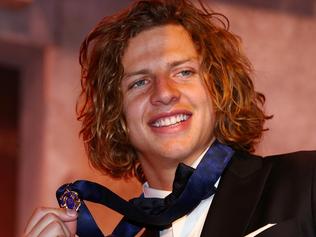 2015 Brownlow Medal at Crown Casino, Nat Fyfe wins the Brownlow. Melbourne. 28th September 2015. Picture: Colleen Petch.