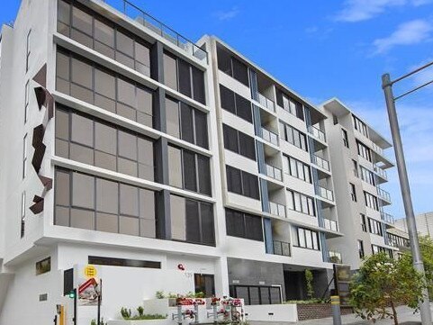 Apartment buildings for Ben Pike premium content special. Please see Lillian Saleh before use.  Sunrise Meadowbank: Launch Date: July 2018. Construction completed: February 2019. 139 Bowden Street, Meadowbank. Two buildings, six levels, 18 dwellings.