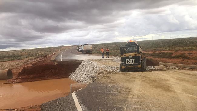 Olympic Dam Highway repairs. Picture: Roxby Council