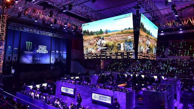 Fans and players watching a PlayerUnknown’s Battlegrounds esports competition, the AfreecaTV APL pilot season finals, in the KBS Arena Hall in Seoul.
