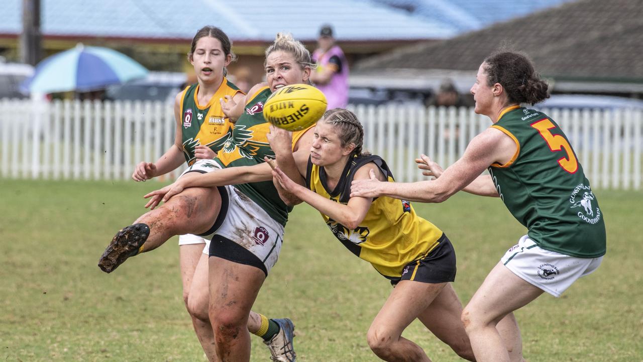 Shaye Easton in action for the Hawks. Picture: Nev Madsen.