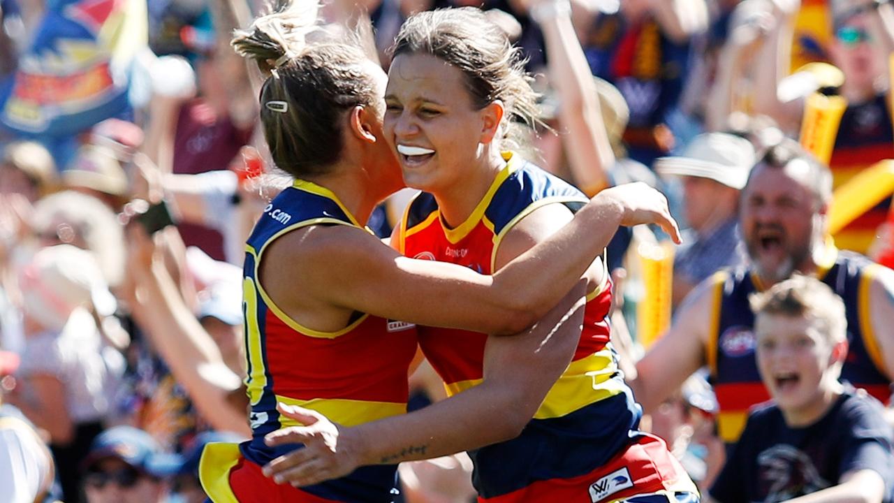 Danielle Ponter of the Crows celebrates the goal. Photo by Dylan Burns/AFL Photos via Getty Images.