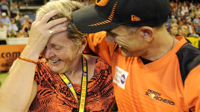 Mathews and current Test coach Justin Langer celebrate BBL success for the Perth Scorchers.