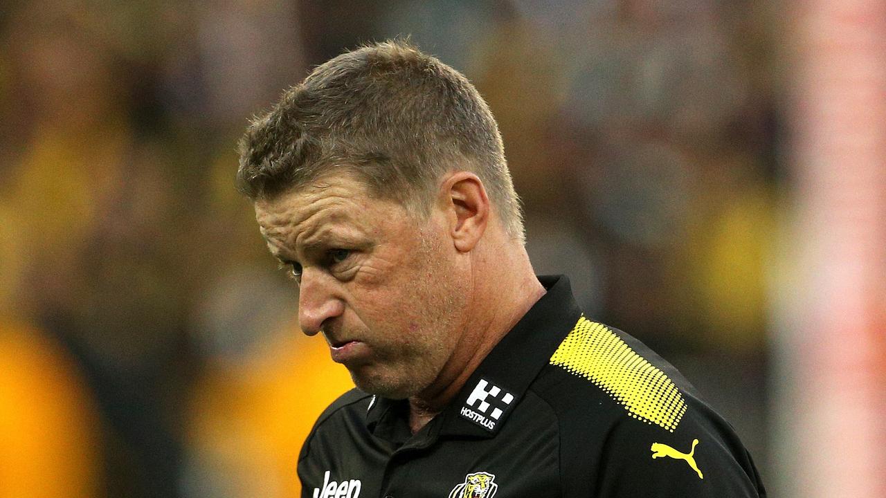 Damien Hardwick wasn’t impressed with the score reviews against Collingwood. Photo: AAP Image/Hamish Blair