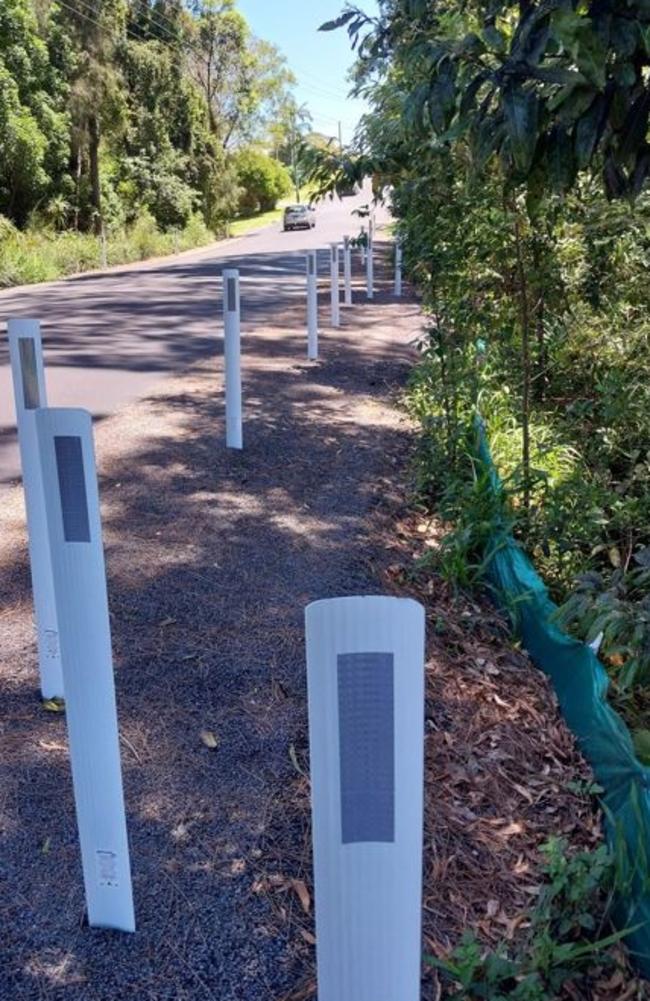 New reflective markings along Shelly Beach Rd at Port Macquarie.