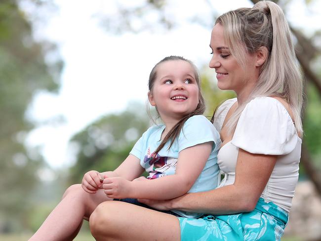 Eva Henderson with her daughter Chloe (6). Pic Peter Wallis