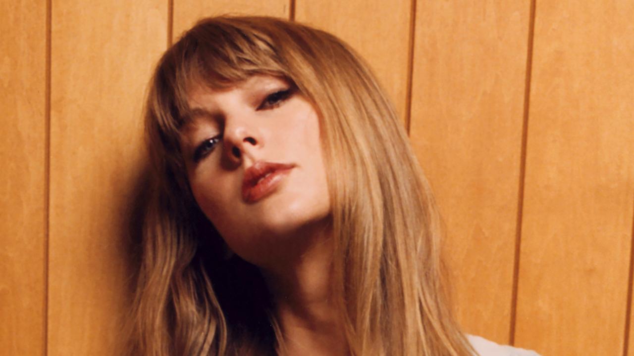 Midnights: Taylor Swift smashes 2 records with Midnights, becoming the ...