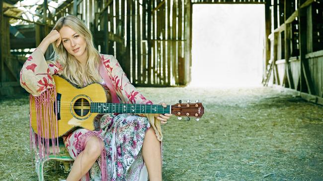 Australian audiences will be able to see Jewel when she tours in March with Don Henley of the Eagles.