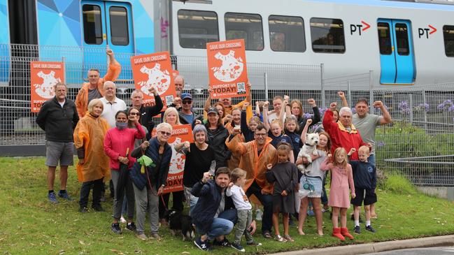 More than 700 people are pushing for the reopening of a popular Parkdale rail crossing with relevant safety upgrades. Picture: Supplied