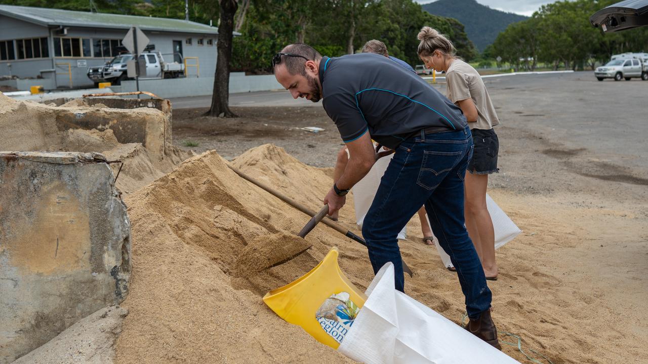 Cairns Cyclone Jasper: King Tide And Storm Surge Warnings | The Courier ...