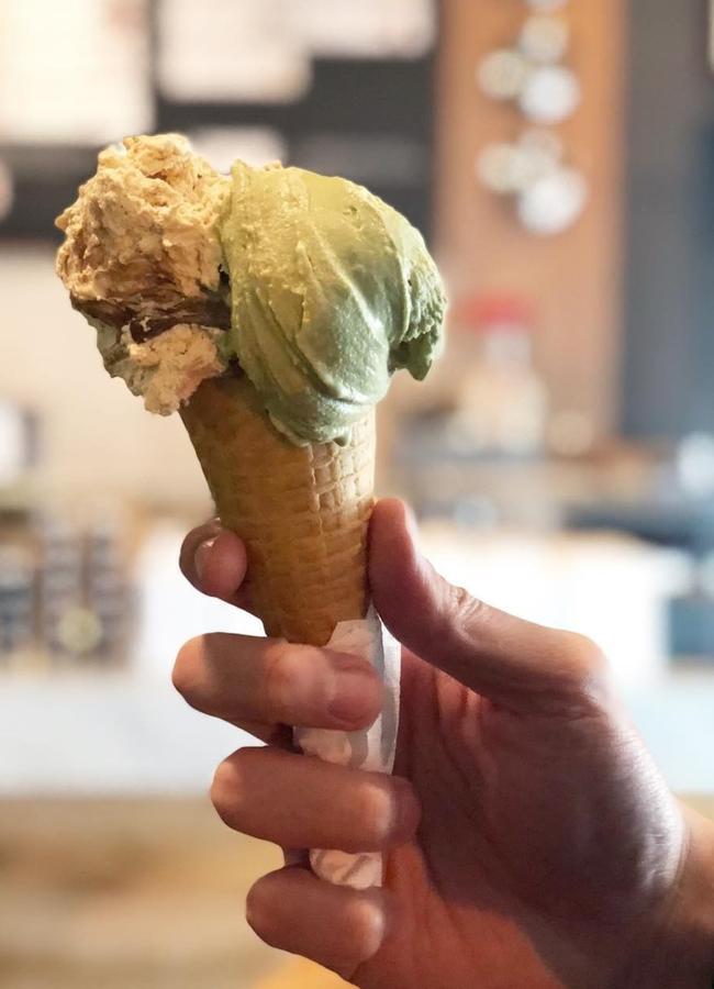 Cremino and pistachio gelato from Riva Reno Gelato