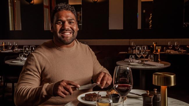 Sam Thaiday is a knife ambassador at Black Hide at Treasury.