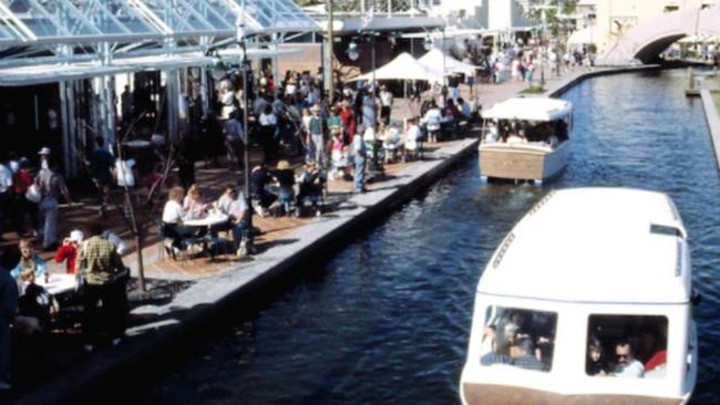 Gondwanaland at South Bank opened in 1992 but closed in 2005. Photo: Courtesy of John Oxley Library.