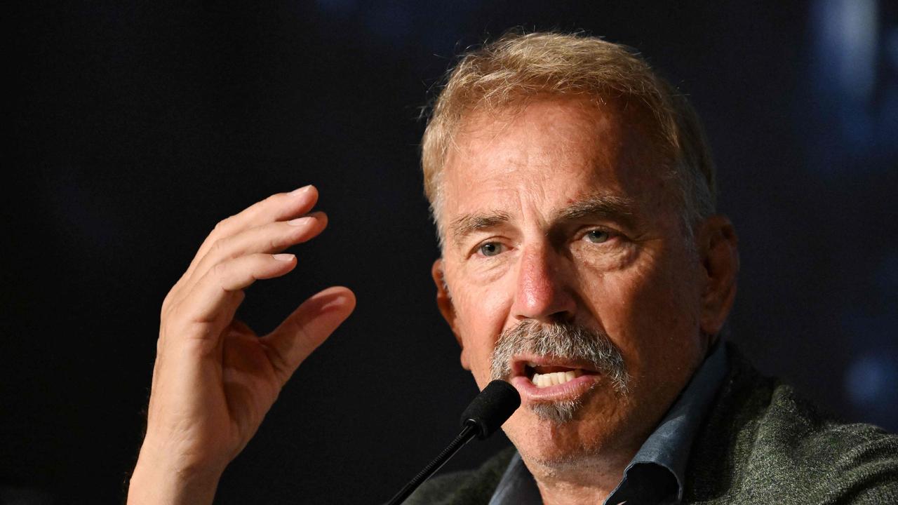 Kevin Costner wasn’t “paternal” on the set of Field of Dreams, claims his co-star. Photo: Zoulerah NORDDINE / AFP.