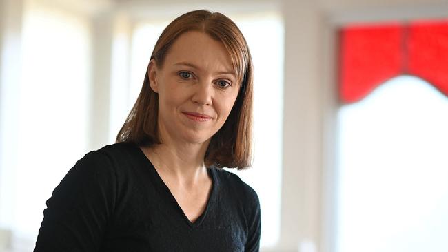 9/6/2023 : Jillian Spencer at home in Cannon Hill , Brisbane. Jillian Spencer is a psychiatrist at the Queensland Children's Hospital who has challenged gender affirming care for gender questioning young people. (NB. Pls check with Natasha Robinson re. captioning for publication) pic: NO BYLINE