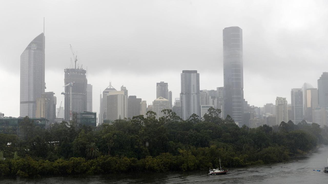 Storms pictured moving over Kangaroo Point, Brisbane, 14th February 2023. Image/Josh Woning