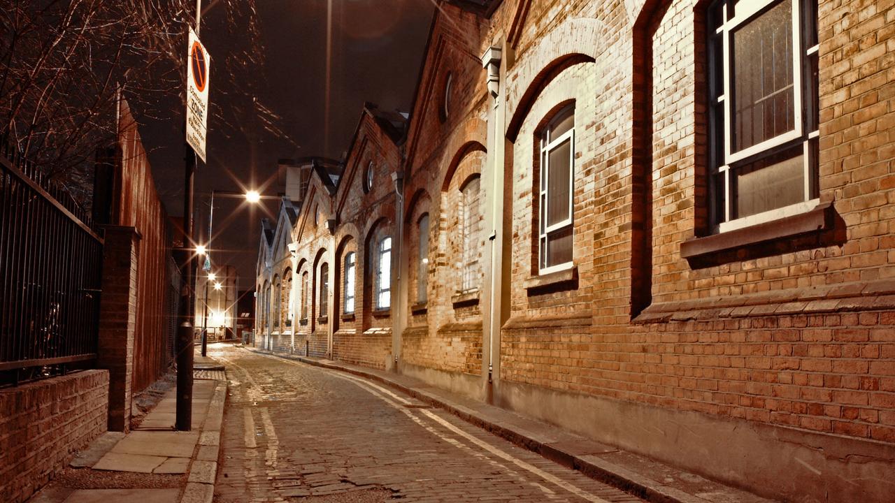 One of the Jack the Ripper murder sites in Whitechapel, London. Image shot 2007. Picture: Alamy