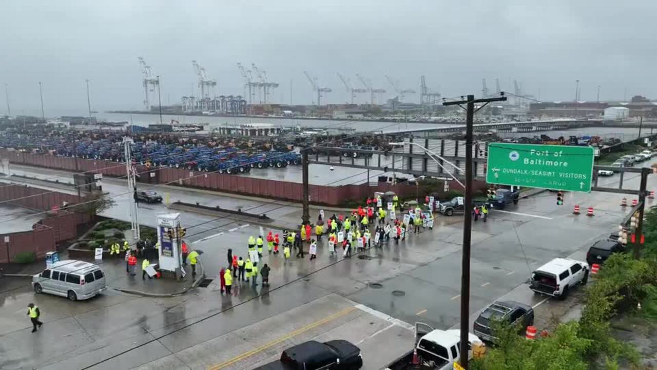 Dockers' Strike Shuts Down Ports 'From Maine to Texas'