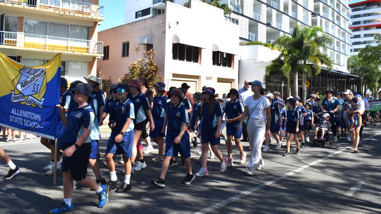 90+ photos: Rockhampton pays its respects in 2024 Anzac Day March | The ...