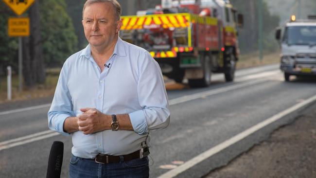 Anthony Albanese served breakfast to firefighters this morning. Picture: Twitter